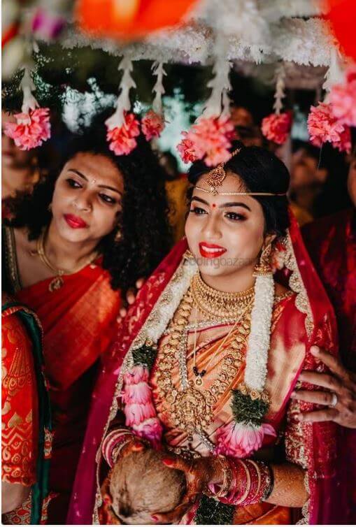 BEAUTIFUL BRIDE WITH TEMPLE JEWELLERY